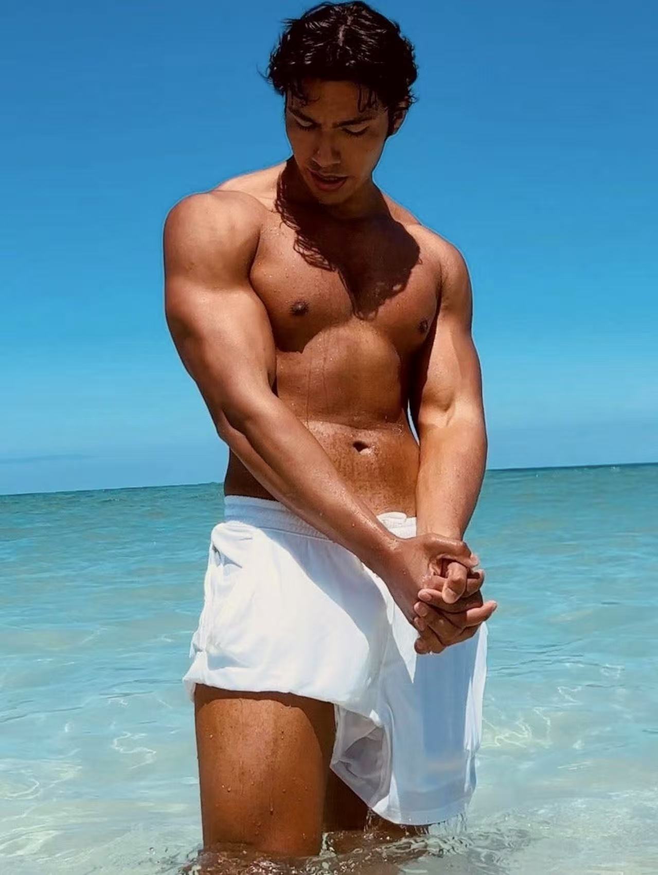 Influencer showcase image 1